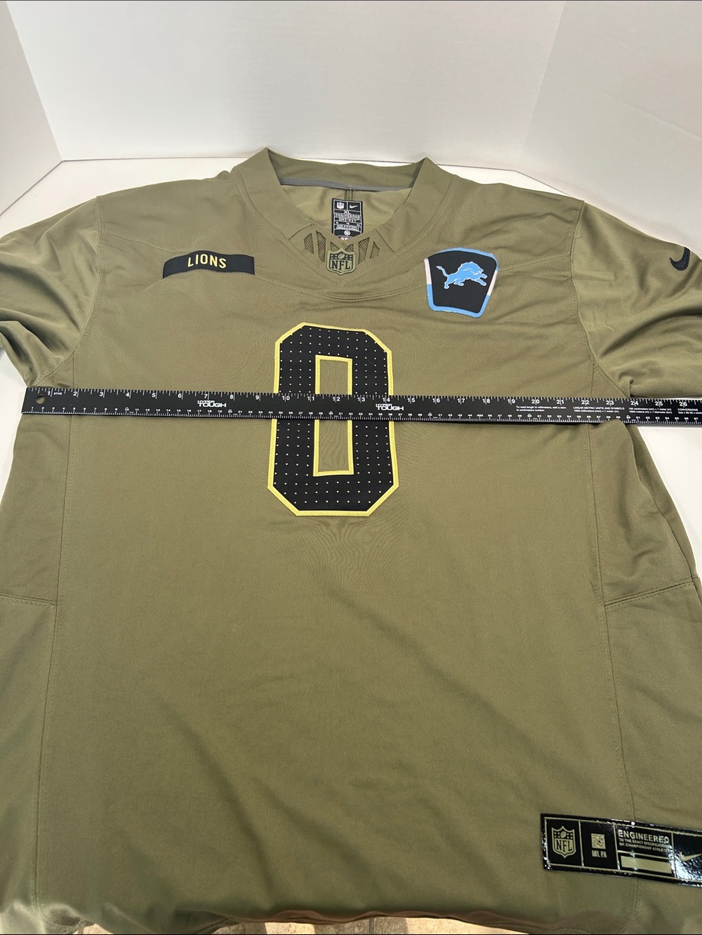 Detroit Lions Jahmyr Gibbs salute to service jersey.